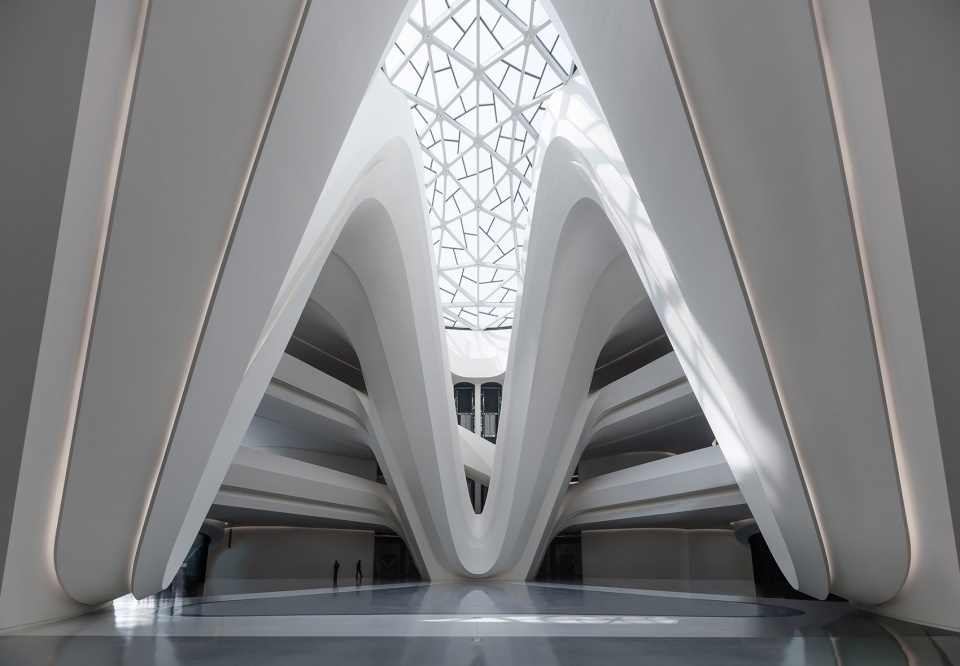 023_changsha_meixihu_international_culture_arts_centre_by_zaha_hadid_architects_960x666.jpg